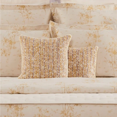 Illusion Decorative Pillows in Orge