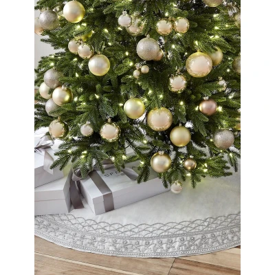 Bolzano Stockings & Tree Skirts