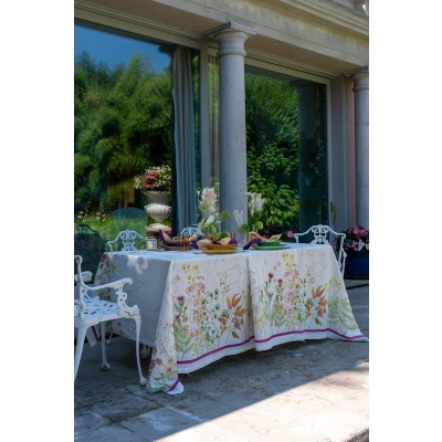 Selvatica Table Linens