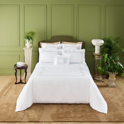 Villa Bed Collection