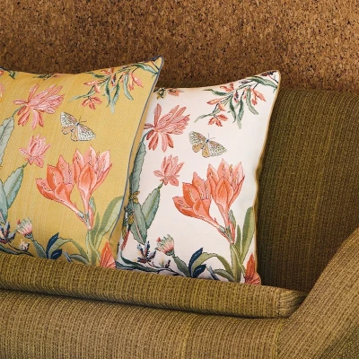 Ezio Decorative Pillow Craie