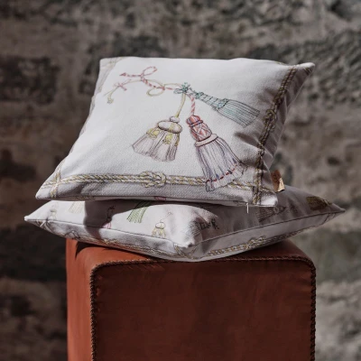 Castello Decorative Pillow Cover