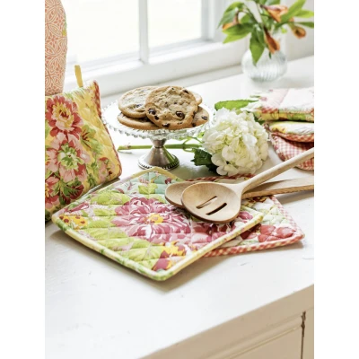 Lawn Party Patchwork Potholder Set