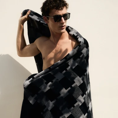 Cubo Beach Towel