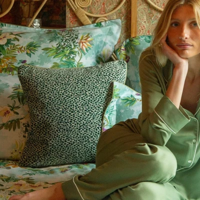 Zenaide Decorative Pillow Paon